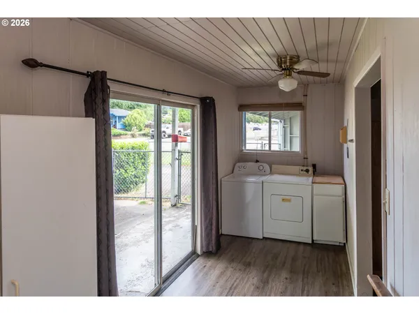 $265,000 | 66 Northwest Cary Street, Winston, OR 97496