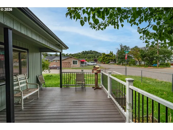 $265,000 | 66 Northwest Cary Street, Winston, OR 97496