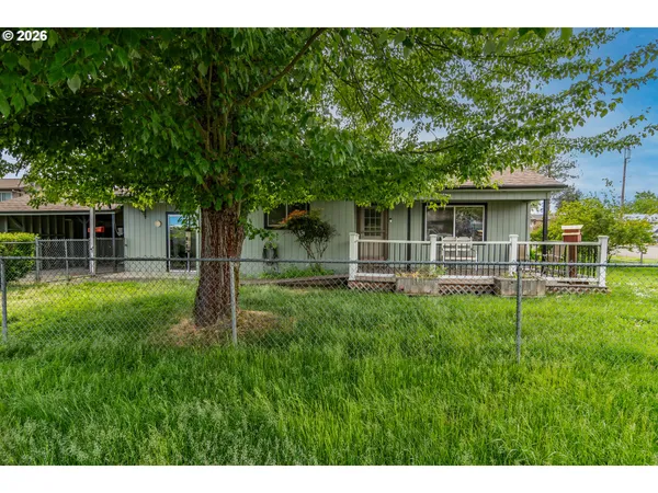 $265,000 | 66 Northwest Cary Street, Winston, OR 97496