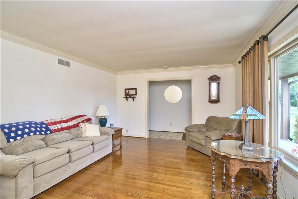 6436 Breamore Road Indianapolis, IN 46220 - Photo 12 of 31 Gallery Image 12