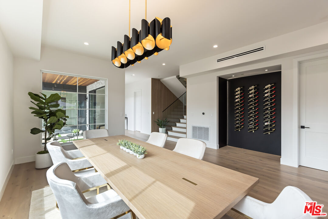 908 Rosecrans Avenue Manhattan Beach, CA 90266 - Photo 15 of 58