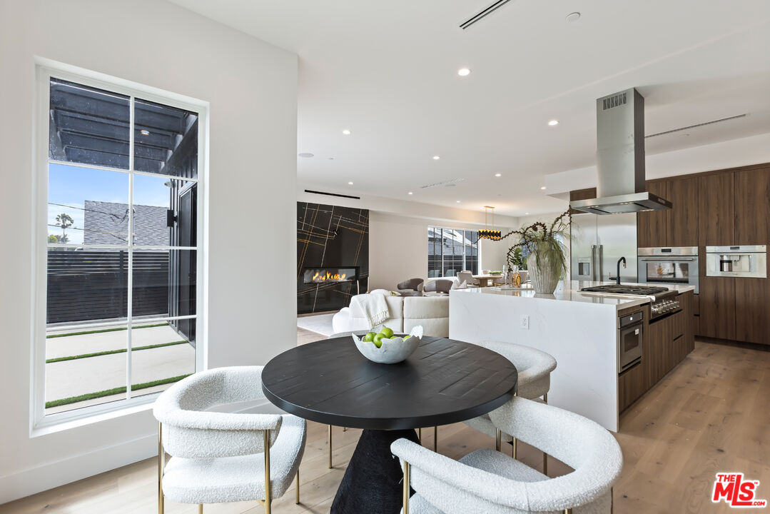 908 Rosecrans Avenue Manhattan Beach, CA 90266 - Photo 27 of 58