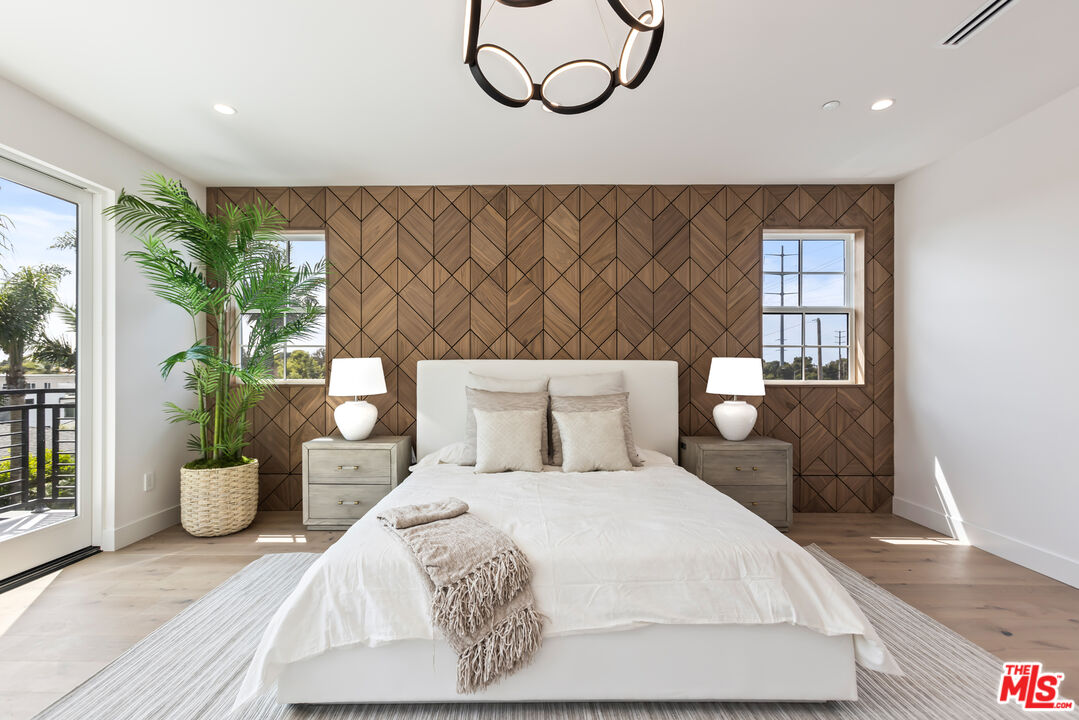 908 Rosecrans Avenue Manhattan Beach, CA 90266 - Photo 36 of 58