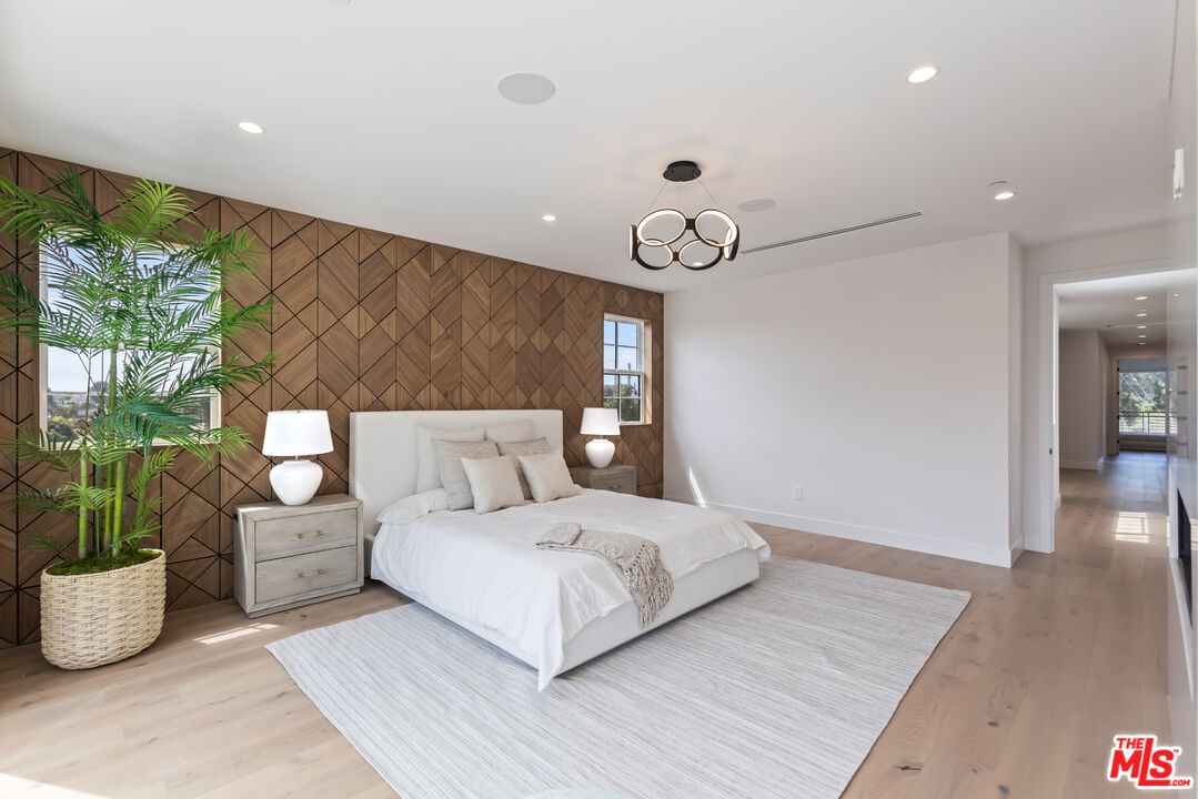 908 Rosecrans Avenue Manhattan Beach, CA 90266 - Photo 37 of 58