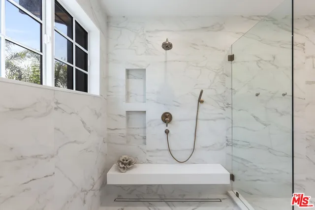 $4,200,000 | 908 Rosecrans Avenue, Manhattan Beach, CA 90266