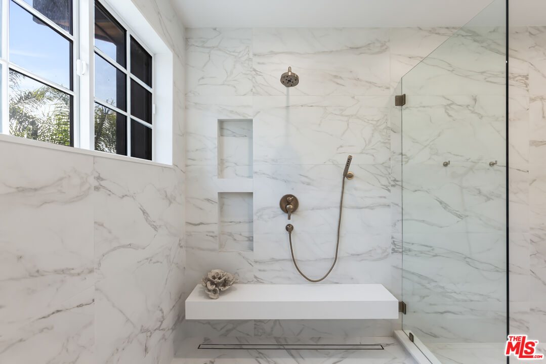 908 Rosecrans Avenue Manhattan Beach, CA 90266 - Photo 44 of 58