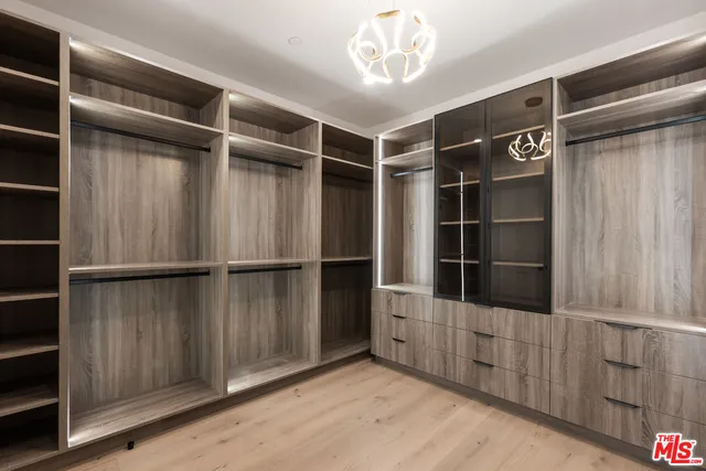 $4,200,000 | 908 Rosecrans Avenue, Manhattan Beach, CA 90266