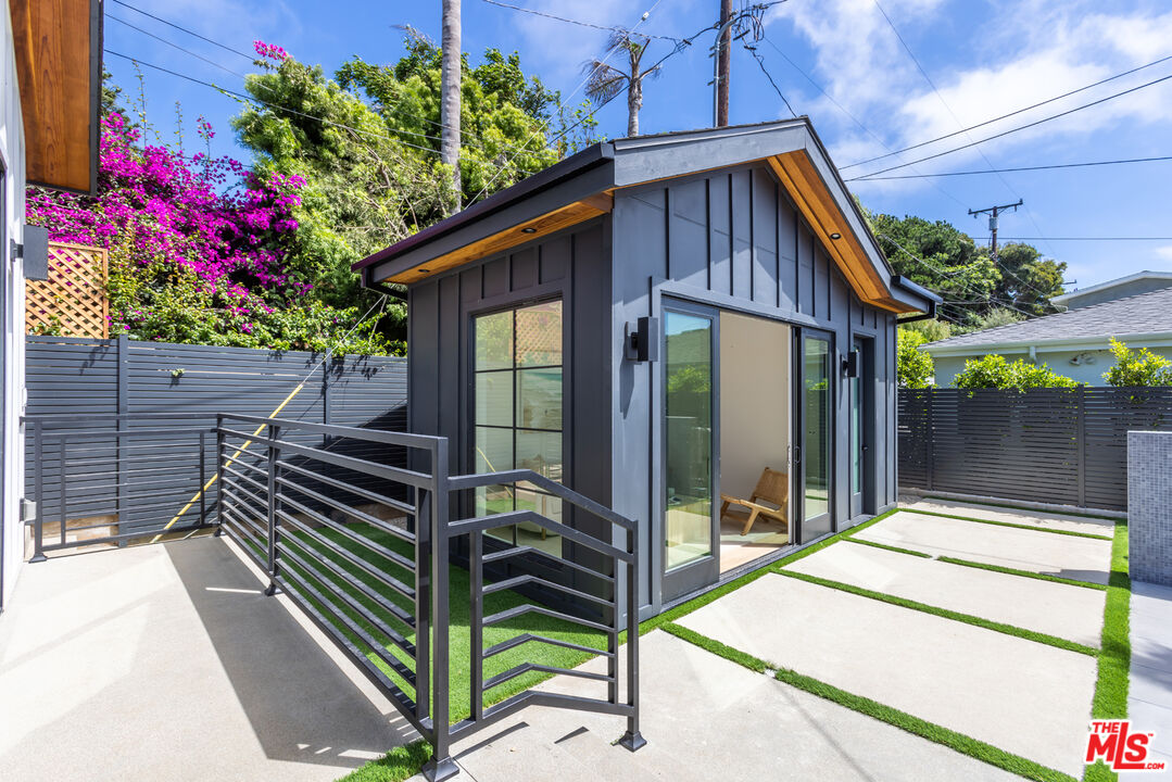 908 Rosecrans Avenue Manhattan Beach, CA 90266 - Photo 52 of 58