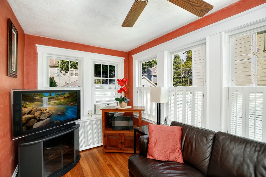 41 Huntington Road Milton, MA 02186 - Photo 8 of 24