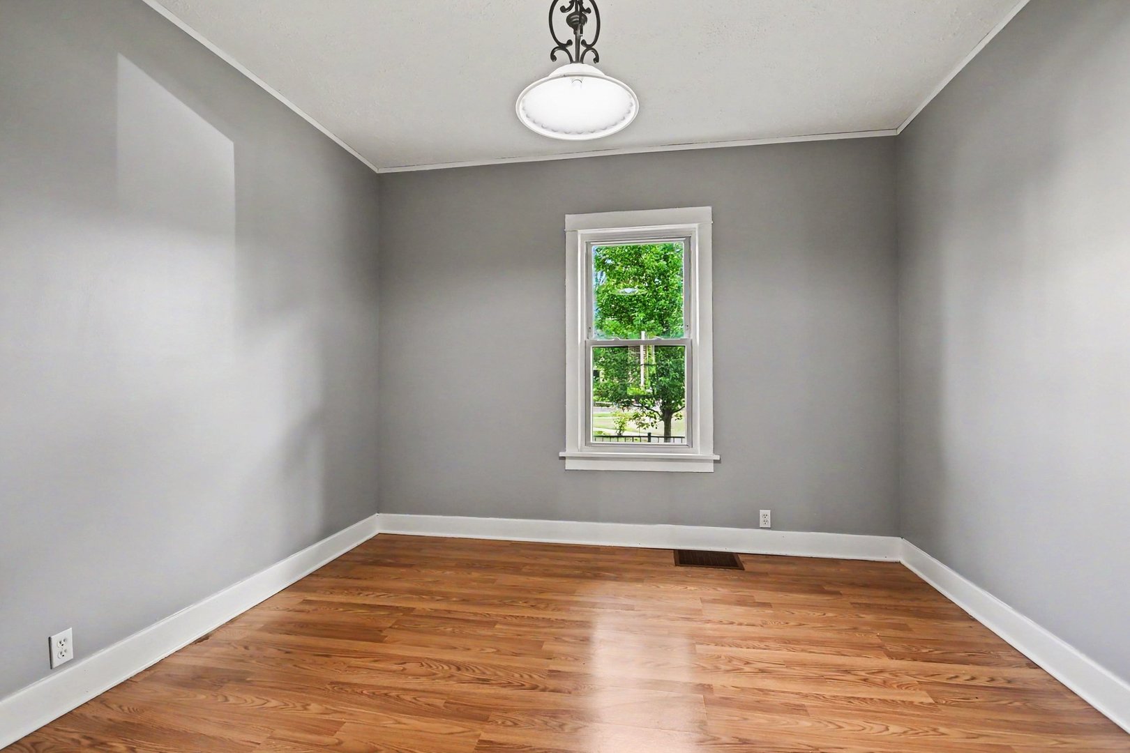 312 North Locust Street Aurora, IL 60506 - Photo 13 of 25