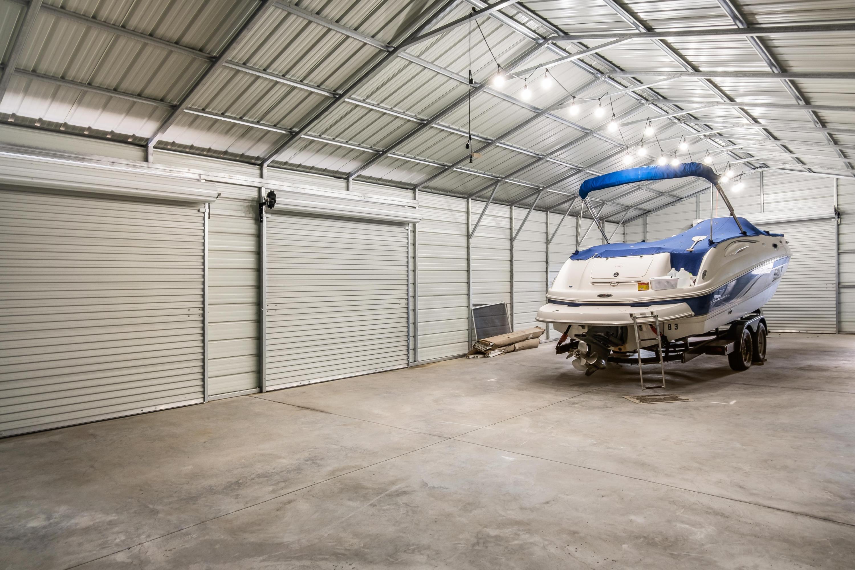 3408 Princess Pond Road Summerton, SC 29148 - Photo 22 of 28 Garage