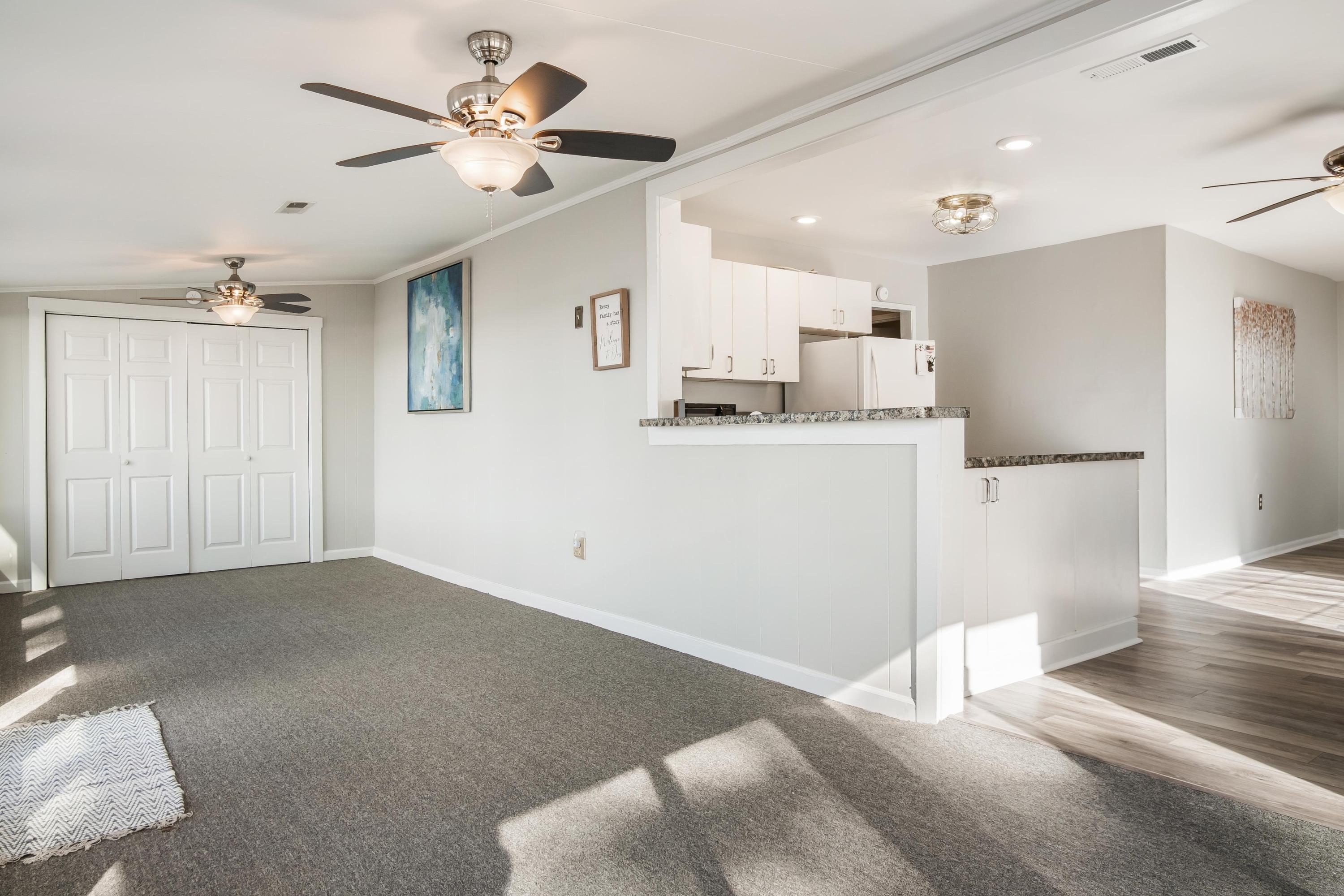 3408 Princess Pond Road Summerton, SC 29148 - Photo 10 of 28 Sunroom
