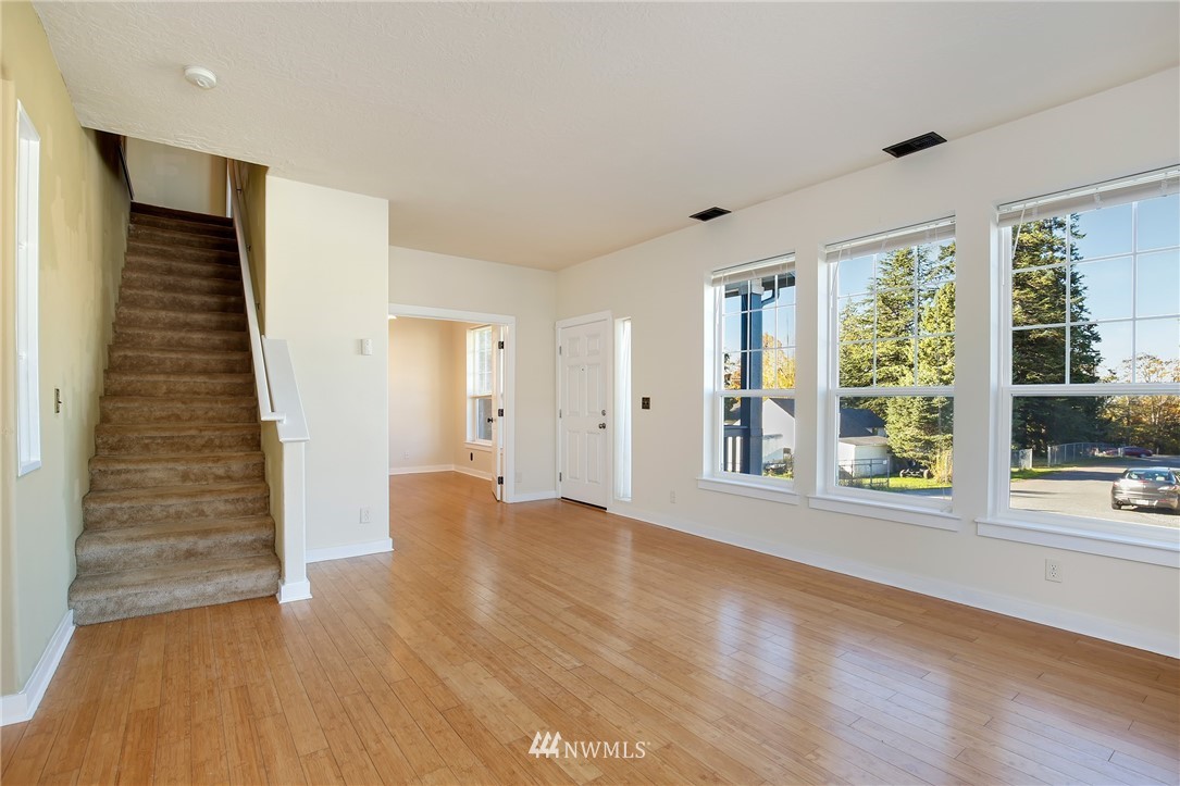 2400 Francis Road Mount Vernon, WA 98273 - Photo 2 of 25 Gallery Image 2