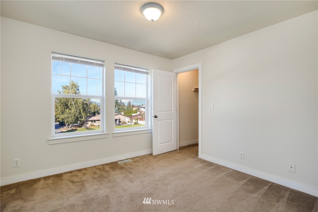 2400 Francis Road Mount Vernon, WA 98273 - Photo 18 of 25 Gallery Image 18