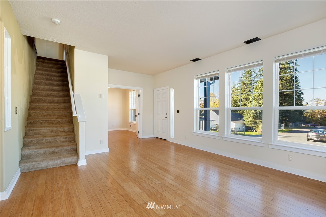 2400 Francis Road Mount Vernon, WA 98273 - Photo 3 of 25 Gallery Image 3