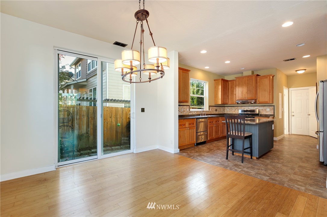 2400 Francis Road Mount Vernon, WA 98273 - Photo 4 of 25 Gallery Image 4