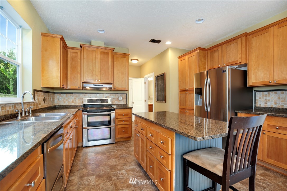 2400 Francis Road Mount Vernon, WA 98273 - Photo 8 of 25 Gallery Image 8