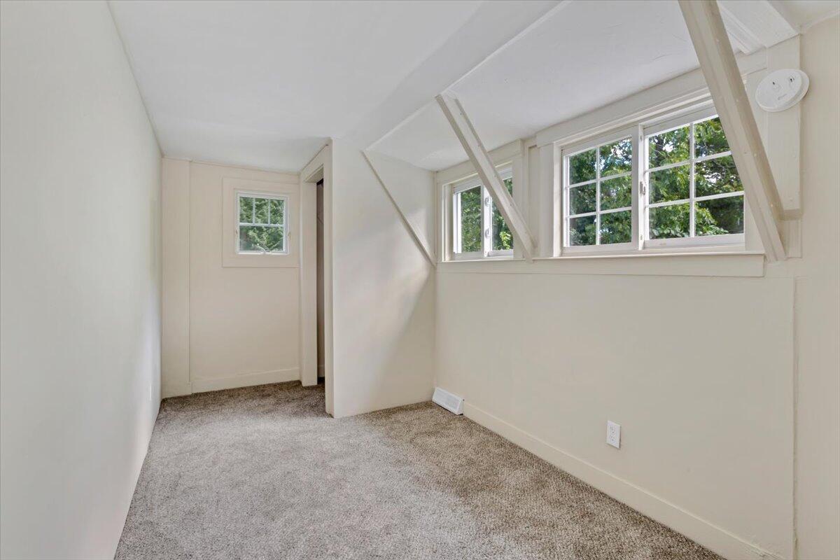 32 Quashnet Road Mashpee, MA 02649 - Photo 11 of 20 20-32Qua-120