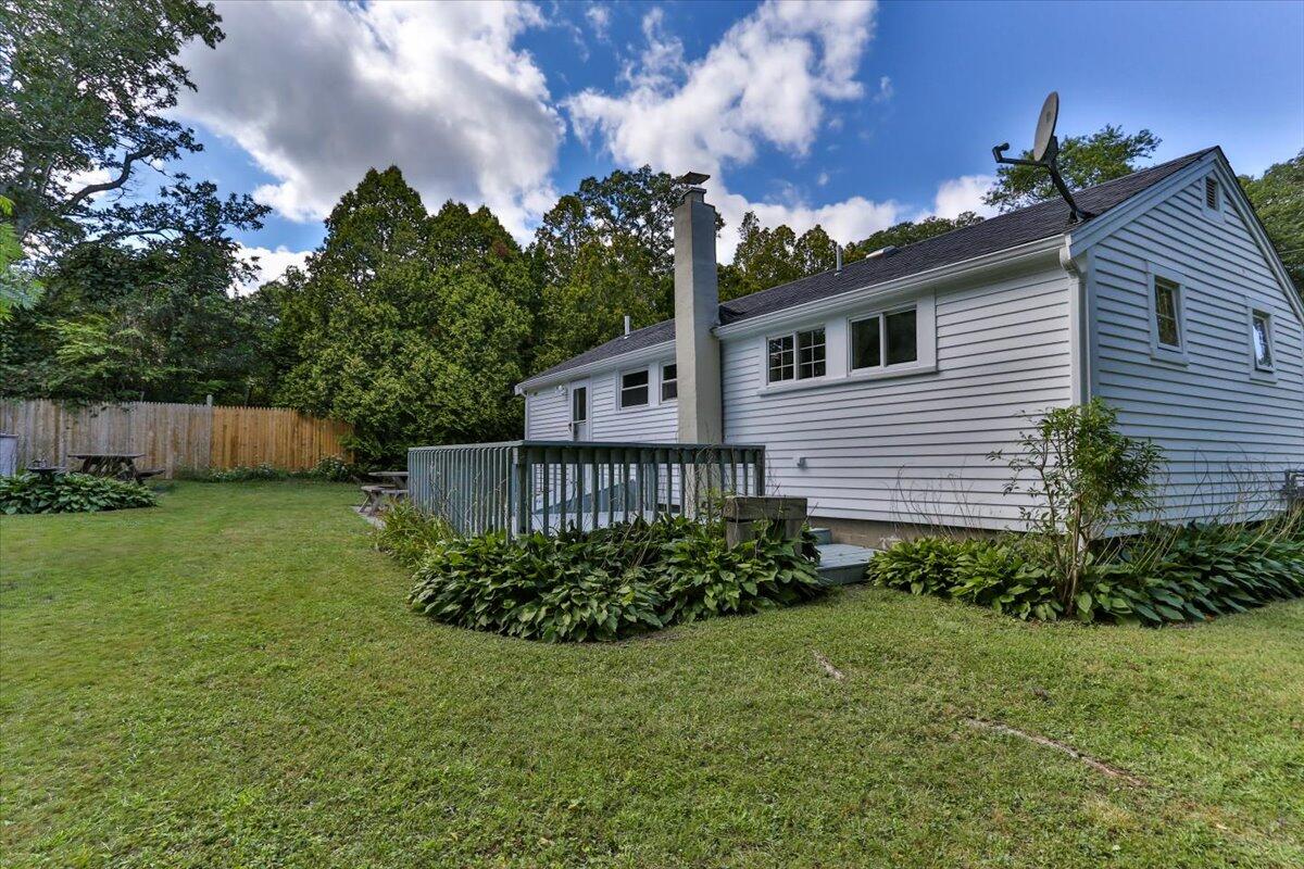 32 Quashnet Road Mashpee, MA 02649 - Photo 18 of 20 38-32Qua-138
