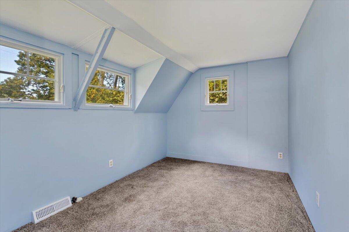 32 Quashnet Road Mashpee, MA 02649 - Photo 9 of 20 17-32Qua-117