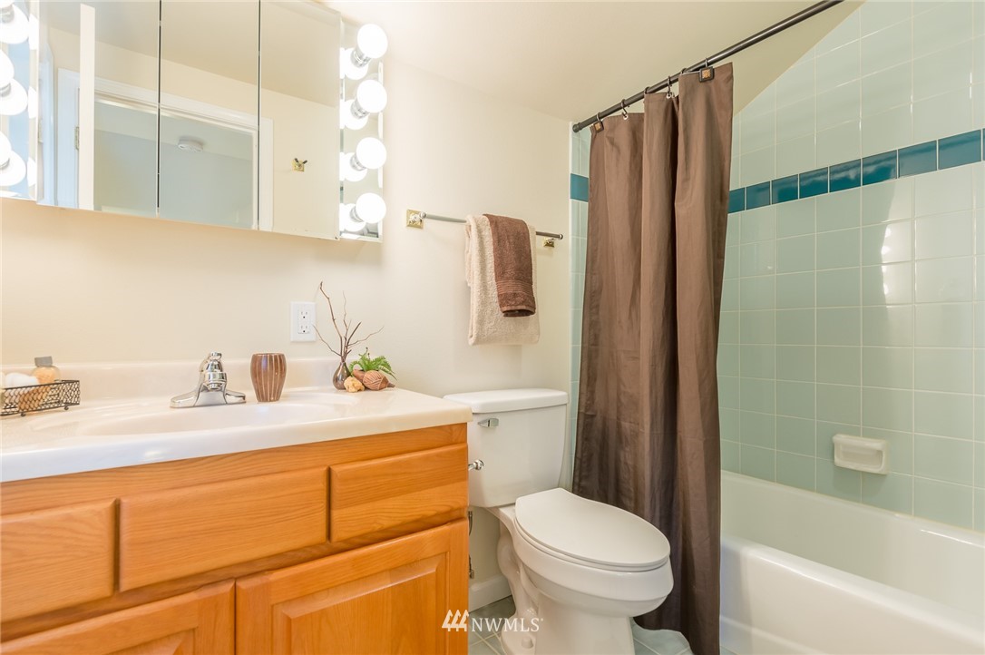 1920 North 40th Street Seattle, WA 98103 - Photo 16 of 25 Gallery Image 16