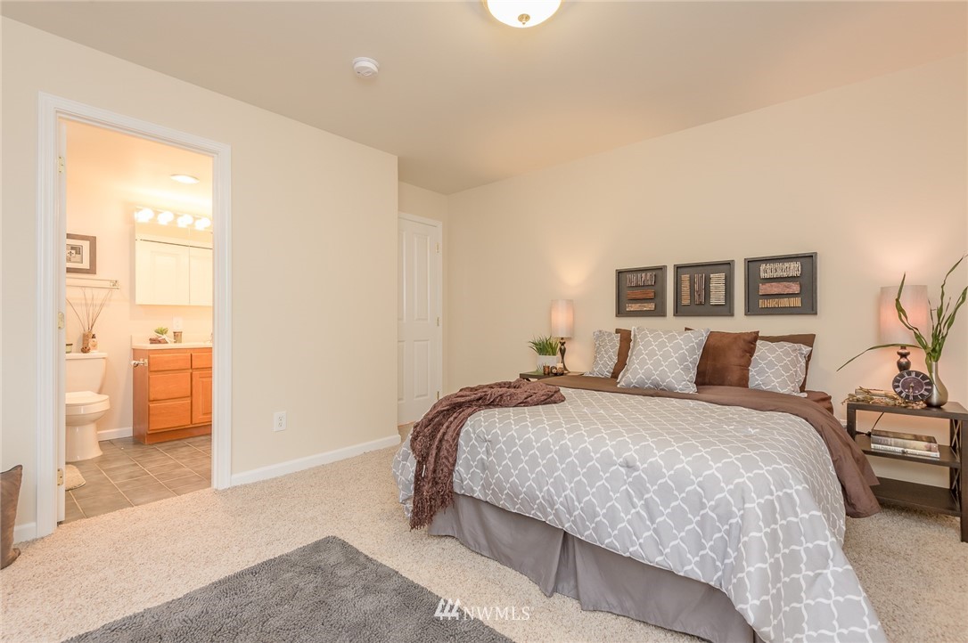 1920 North 40th Street Seattle, WA 98103 - Photo 17 of 25 Gallery Image 17