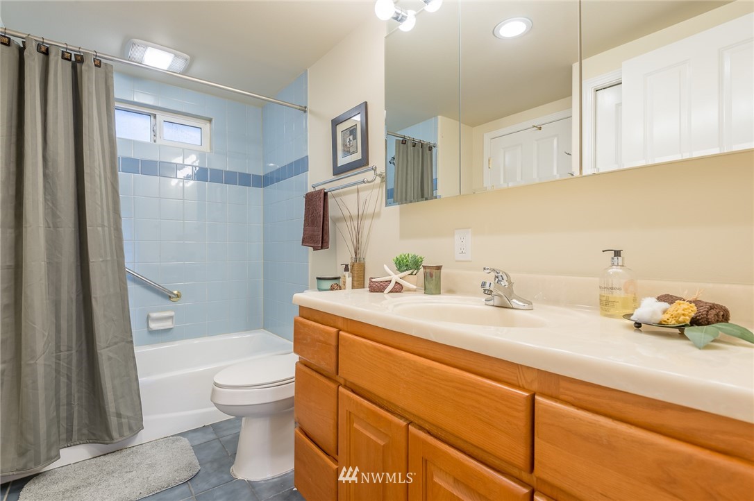 1920 North 40th Street Seattle, WA 98103 - Photo 18 of 25 Gallery Image 18