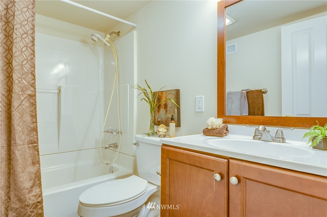 1920 North 40th Street Seattle, WA 98103 - Photo 23 of 25 Gallery Image 23