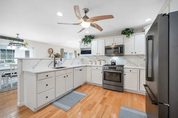 $774,900 | 5 Patriot Way, Lowell, MA 01854