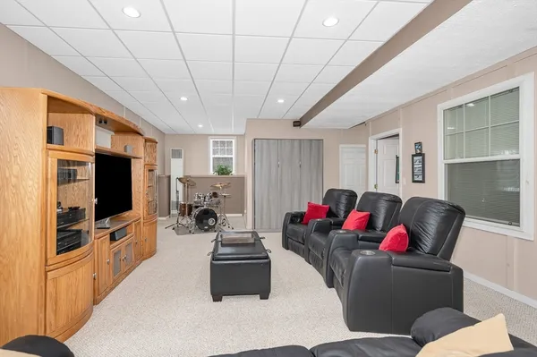$774,900 | 5 Patriot Way, Lowell, MA 01854
