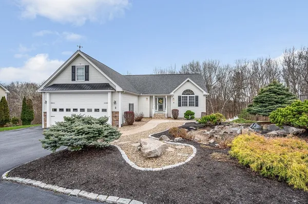 $774,900 | 5 Patriot Way, Lowell, MA 01854