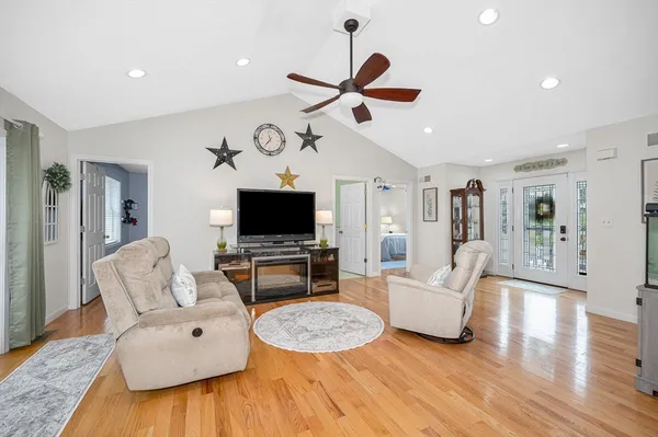 $774,900 | 5 Patriot Way, Lowell, MA 01854