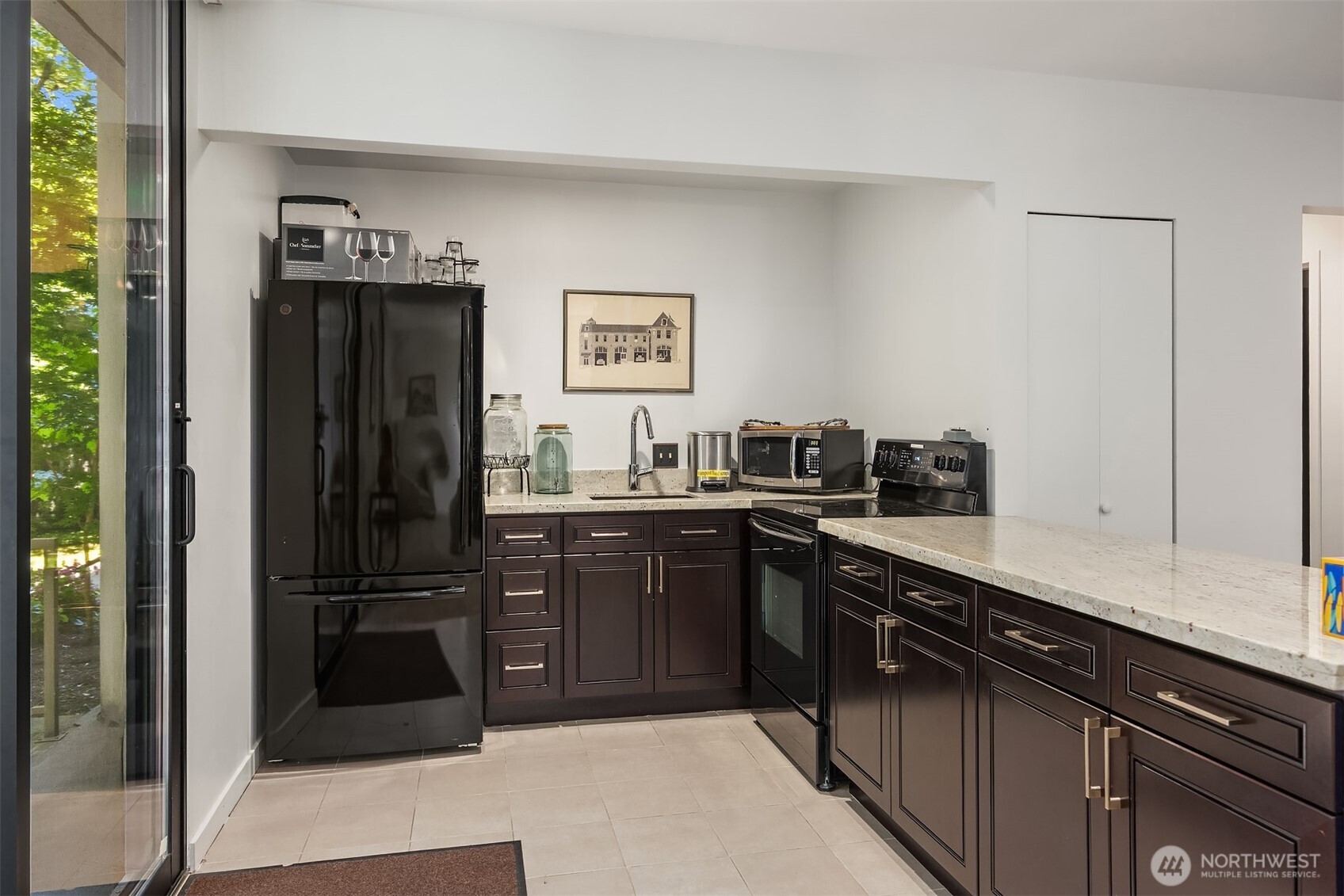 1120 Spring Street, Unit 602 Seattle, WA 98104 - Photo 26 of 38