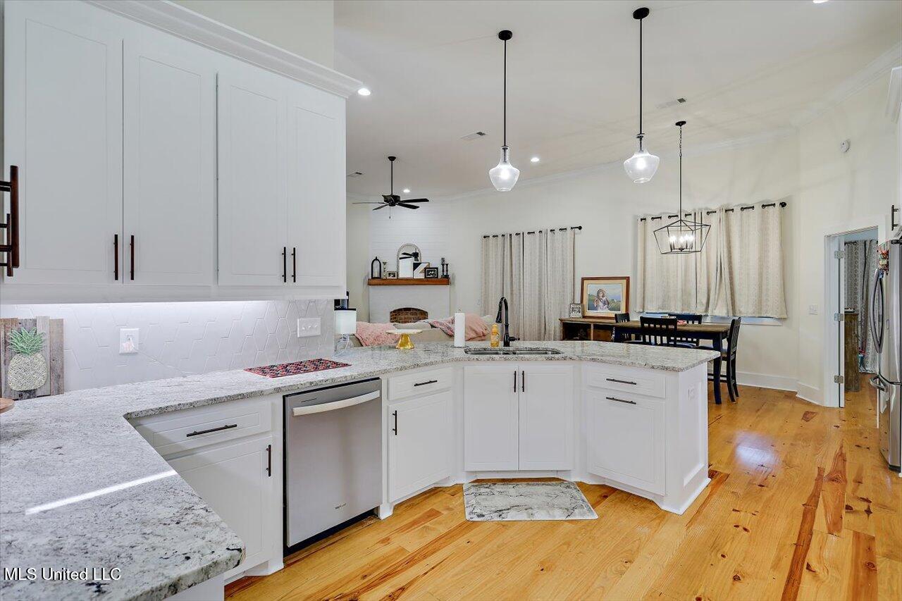 1622 Old Lake Road Brandon, MS 39042 - Photo 13 of 36 13-1622 Old Lake Rd