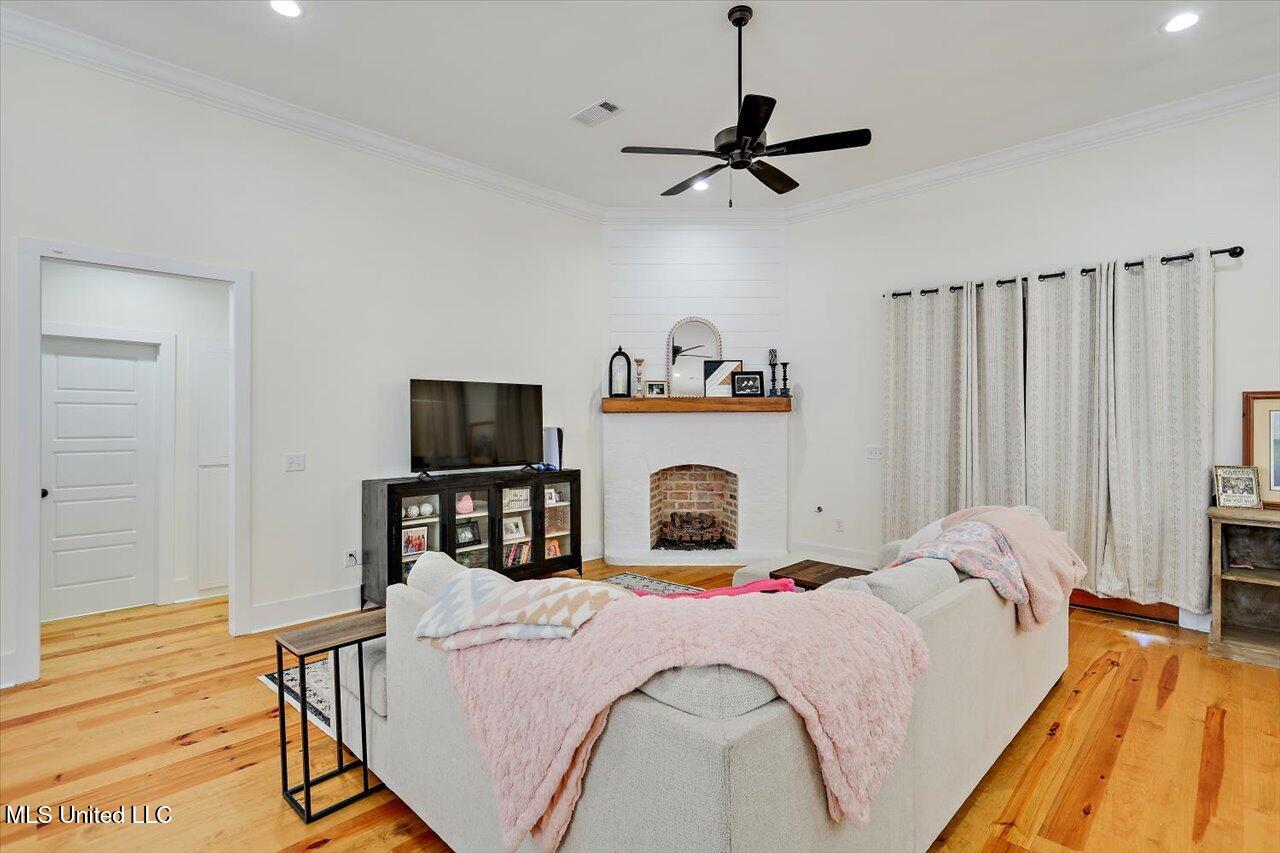 1622 Old Lake Road Brandon, MS 39042 - Photo 6 of 36 06-1622 Old Lake Rd