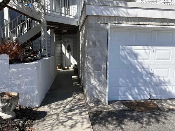 a view of entryway