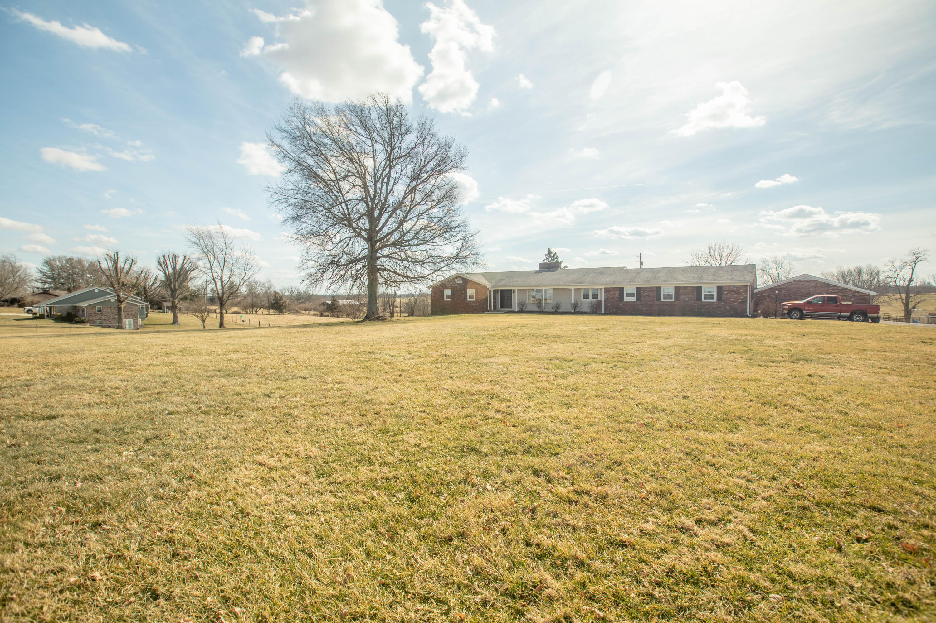 4039 Mt Sterling Road Winchester, KY 40391 - Photo 3 of 40 4