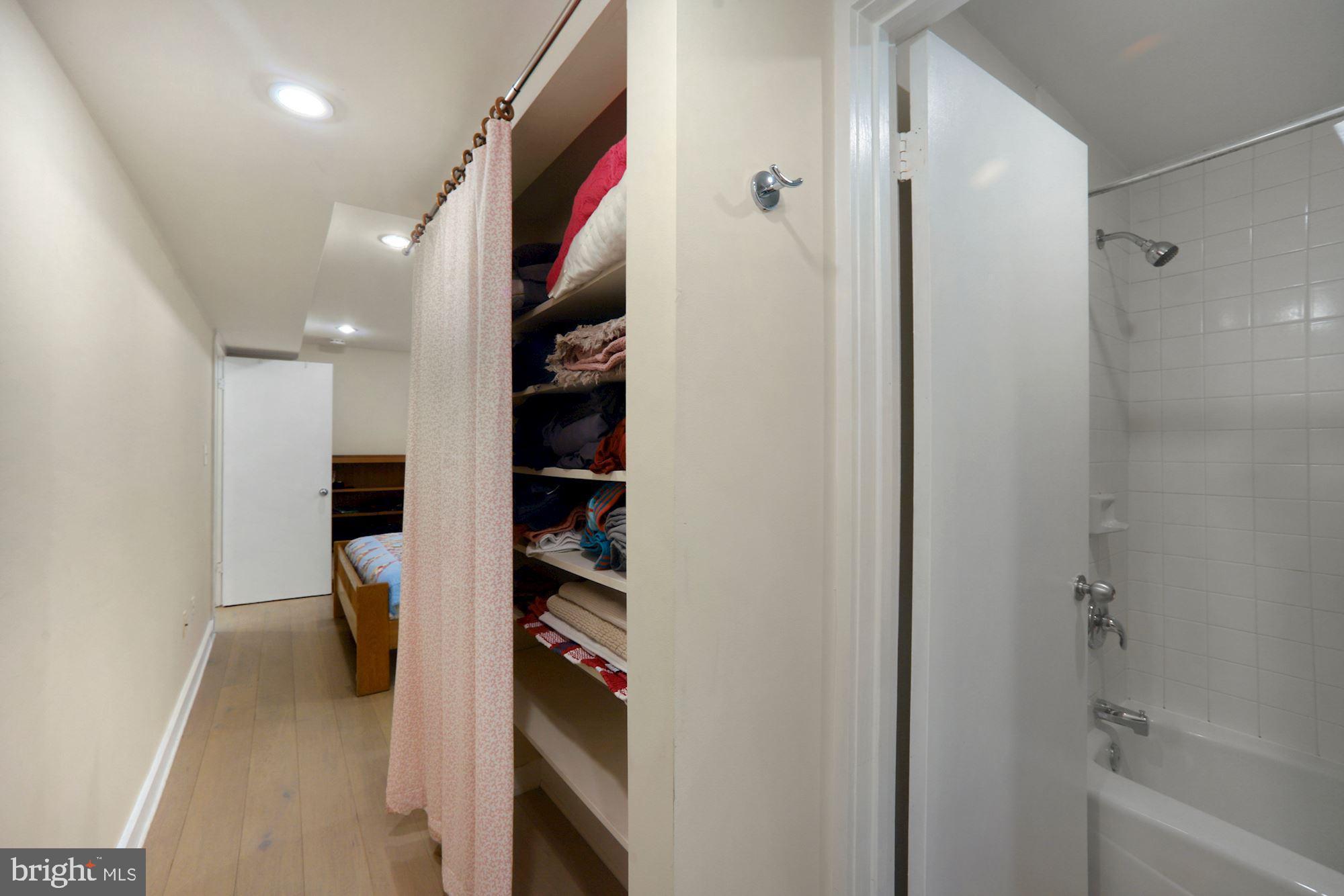 1842 California Street Northwest, Unit 4B Washington, DC 20009 - Photo 21 of 37
