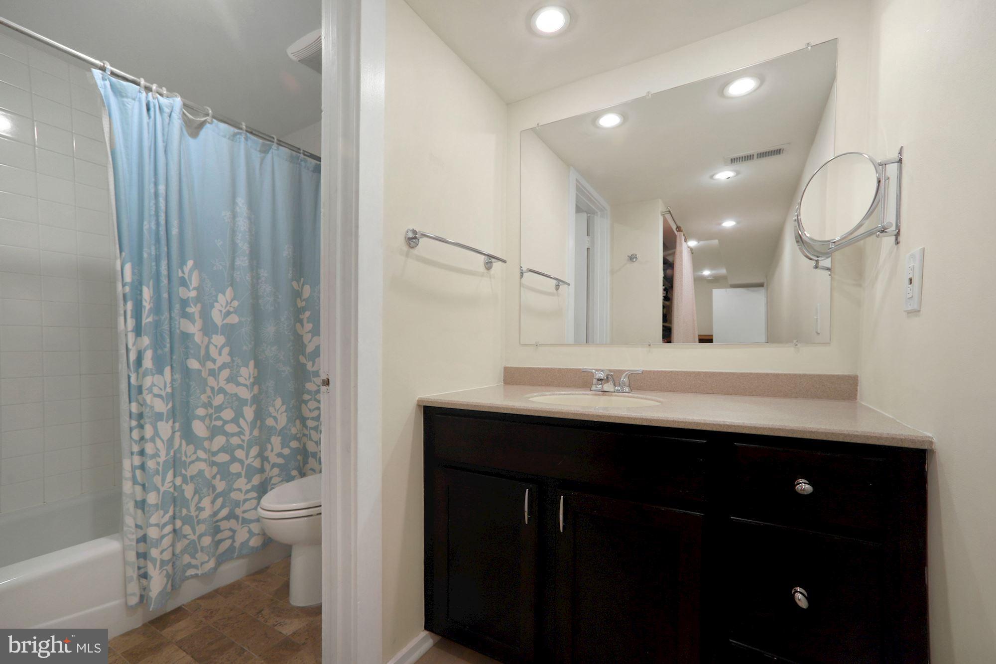 1842 California Street Northwest, Unit 4B Washington, DC 20009 - Photo 22 of 37