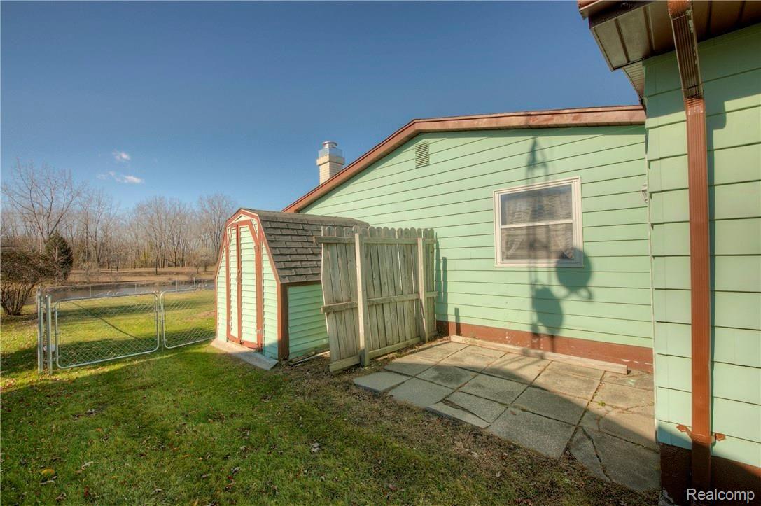 14034 North Road Fenton, MI 48430 - Photo 5 of 57 930A9415_6_7.jpg