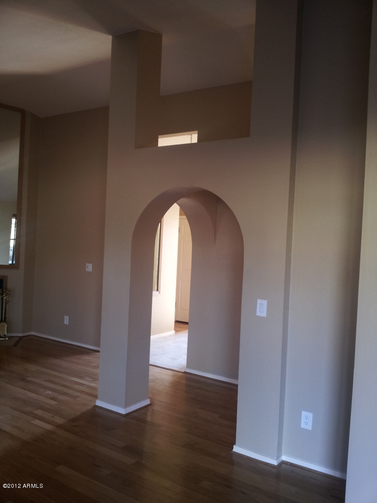 4227 East Frye Road Phoenix, AZ 85048 - Photo 4 of 10 3
