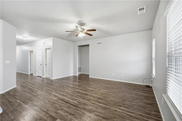 $339,900 | 21832 South Franklin Street, Spring Hill, KS 66083