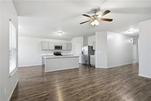 $339,900 | 21832 South Franklin Street, Spring Hill, KS 66083