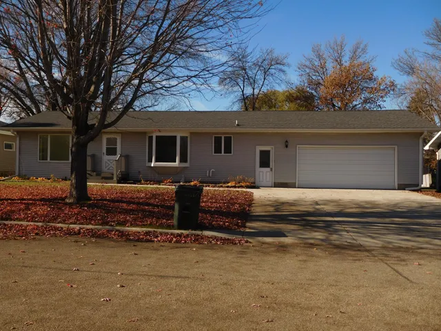 $239,900 | 314 10th Avenue Southeast, Elbow Lake, MN 56531