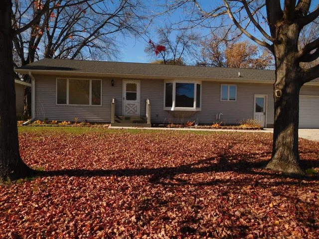 $239,900 | 314 10th Avenue Southeast, Elbow Lake, MN 56531