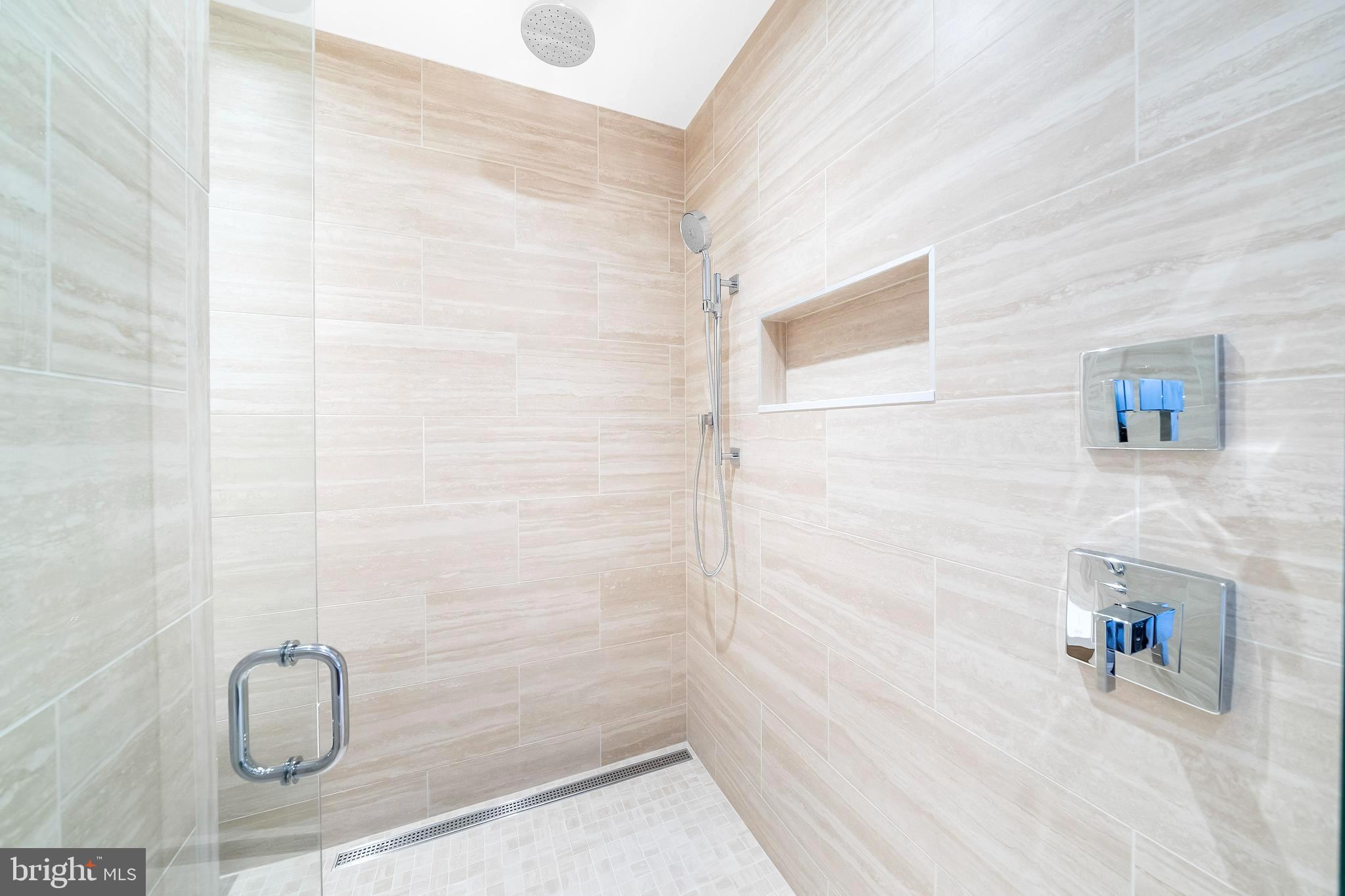1600 Arch Street, Unit 1621 Philadelphia, PA 19103 - Photo 23 of 46 a bathroom with a shower