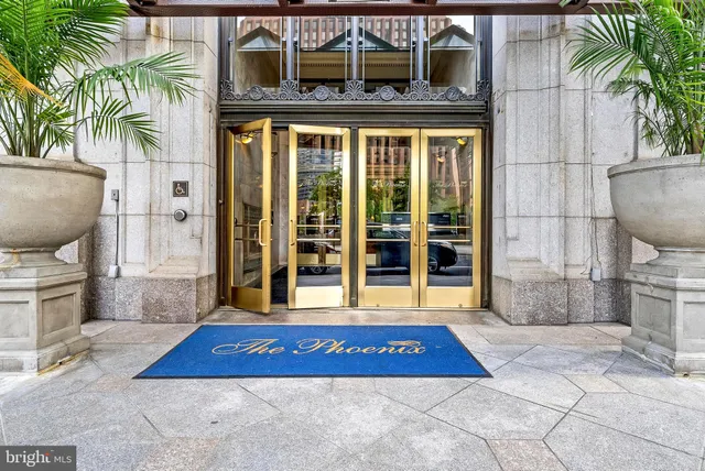 a view of a entryway of a house