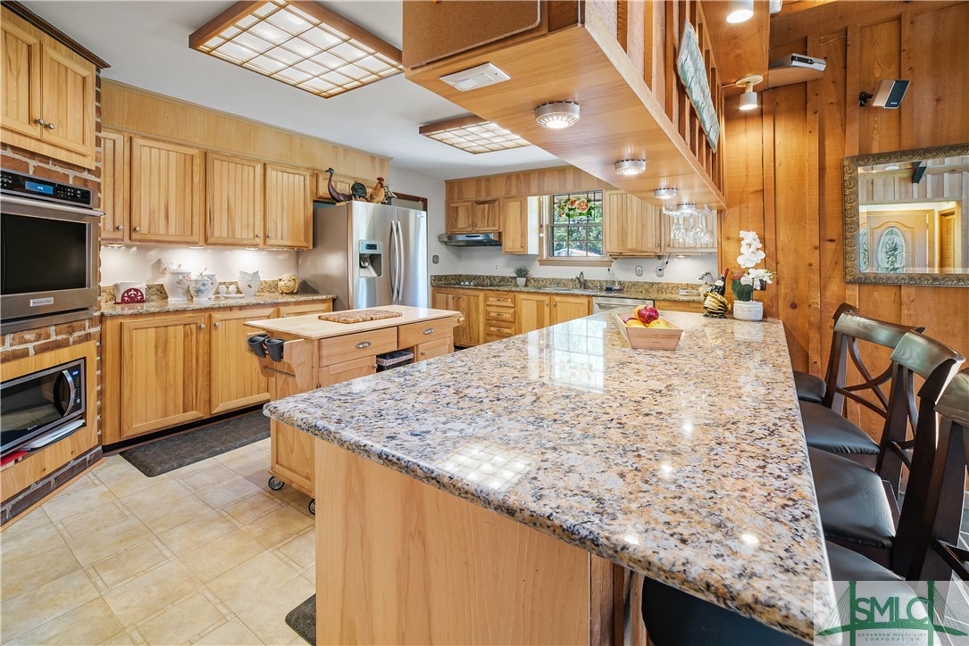 362 Island Road Savannah, GA 31406 - Photo 3 of 30