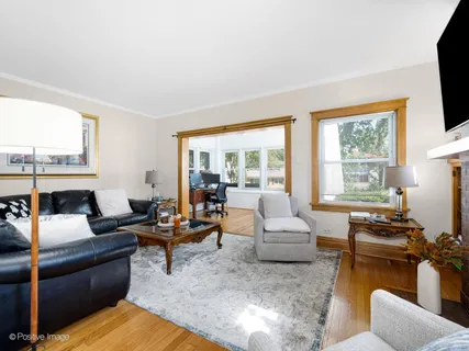 $889,000 | 422 South Madison Avenue, La Grange, IL 60525