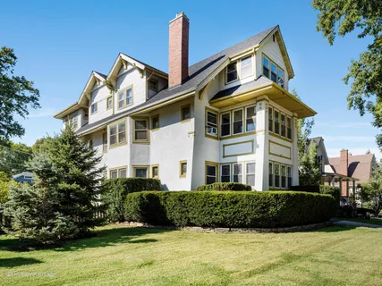 $889,000 | 422 South Madison Avenue, La Grange, IL 60525